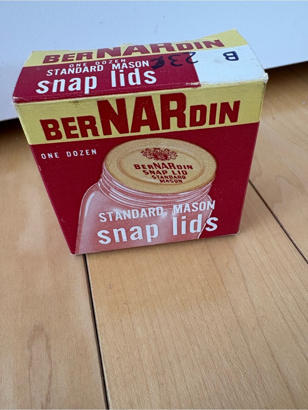 Bernardin Standard Mason Snap Lids Vintage Box 9 Lids